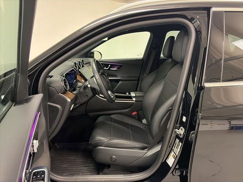 Certified 2025 Mercedes-Benz GLC 300 4MATIC image 13