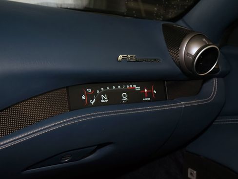 Used 2021 Ferrari F8 Tributo image 24