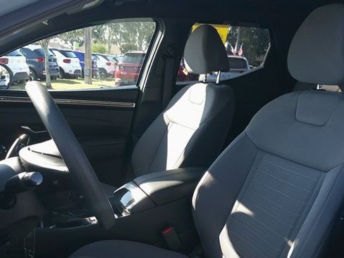 Certified 2024 Hyundai Santa Cruz SE image 5