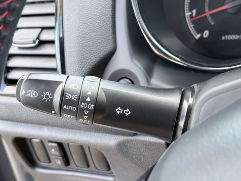 Used 2025 Mitsubishi Outlander Sport LE AWD/4WD image 16