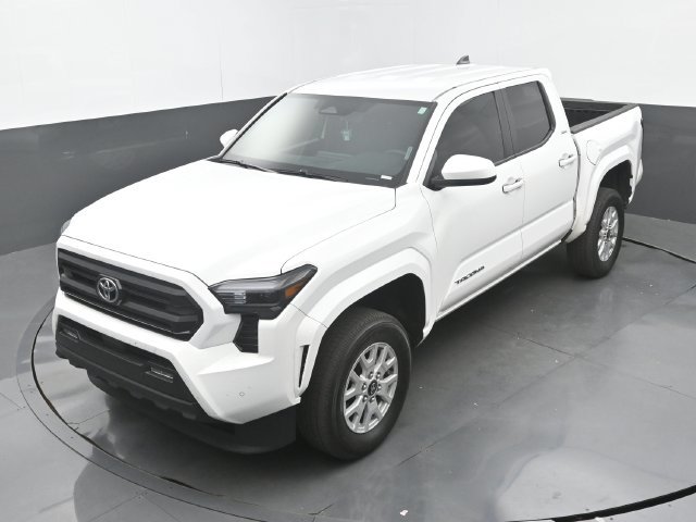 Used 2024 Toyota Tacoma SR5 RWD image 16
