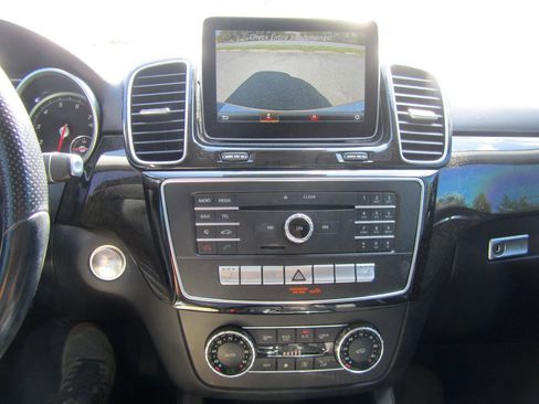Used 2016 Mercedes-Benz GLE 350 w/ Premium Package image 16