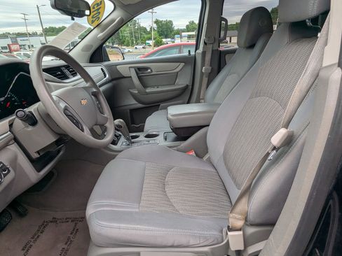 Used 2015 Chevrolet Traverse LS AWD/4WD image 9