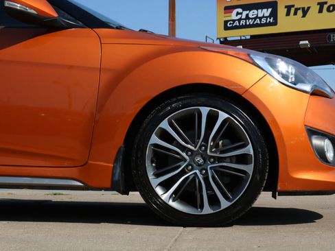 Used 2016 Hyundai Veloster Turbo image 5
