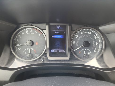 Used 2019 Toyota Tacoma TRD Sport image 25