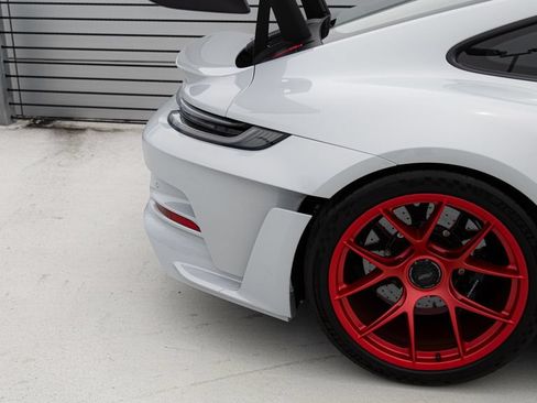 Certified 2025 Porsche 911 GT3 RS RWD image 8