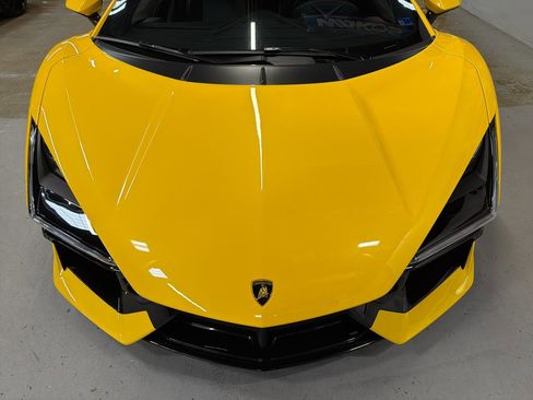Used 2024 Lamborghini Revuelto AWD/4WD image 12