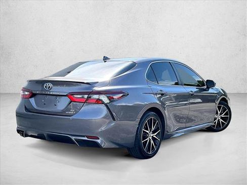 Used 2024 Toyota Camry SE FWD image 2