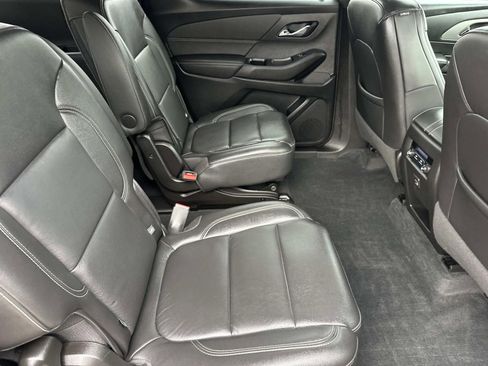 Used 2022 Chevrolet Traverse LT w/ LPO, Floor Liner Package image 26