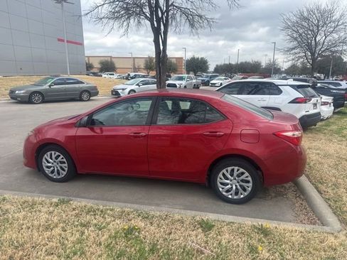 Used 2017 Toyota Corolla LE image 5