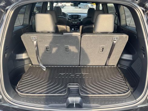 Certified 2022 Honda Pilot Black Edition image 4