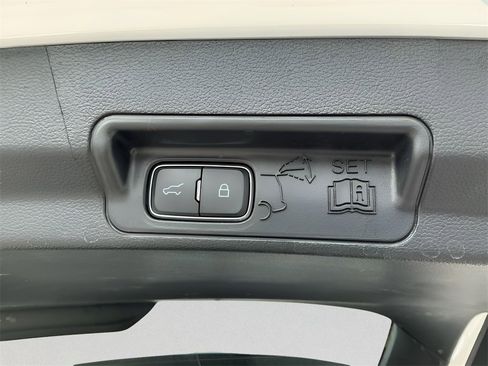 Certified 2025 Ford Explorer ST-Line w/ ST-Line Street Pack image 33