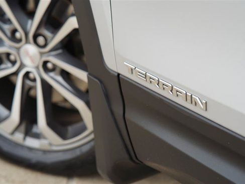 Used 2019 GMC Terrain SLT w/ Preferred Package FWD image 22