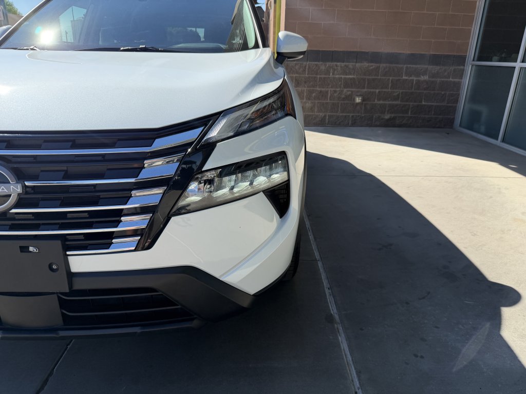 Used 2026 Nissan Rogue SV w/ SV Premium Package FWD image 11