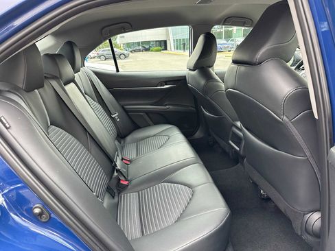 Used 2024 Toyota Camry SE image 12