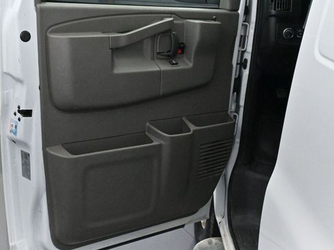 Used 2024 GMC Savana 2500 w/ Driver Convenience Package image 11