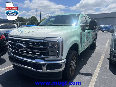Used 2025 Ford F250 Lariat AWD/4WD image 1