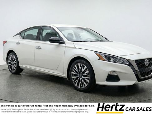 Used 2025 Nissan Altima 2.5 SV FWD image 1