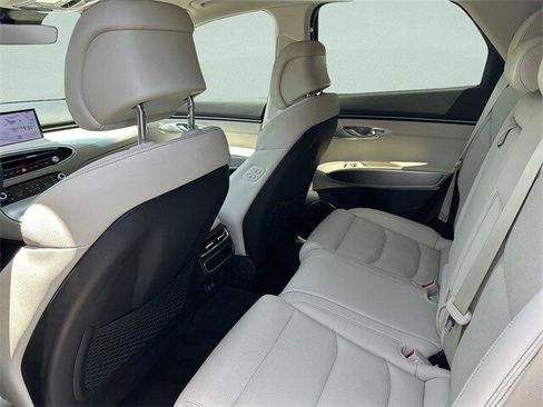 New 2026 Genesis GV70 2.5T Select image 19