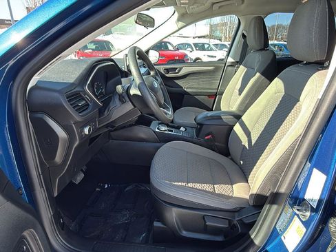 Used 2022 Ford Escape SE image 24