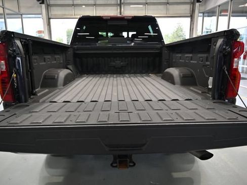 Used 2024 Chevrolet Silverado 2500 LT AWD/4WD image 8
