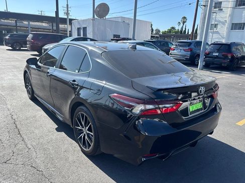 Used 2023 Toyota Camry SE FWD image 6