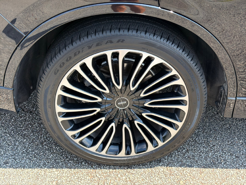 Used 2020 Lincoln Aviator Black Label w/ Dynamic Handling Package AWD/4WD image 17