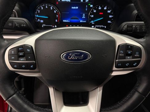 Used 2023 Ford Explorer XLT w/ Equipment Group 202A image 12