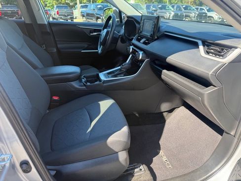 Used 2020 Toyota RAV4 XLE w/ Convenience Package AWD/4WD image 24