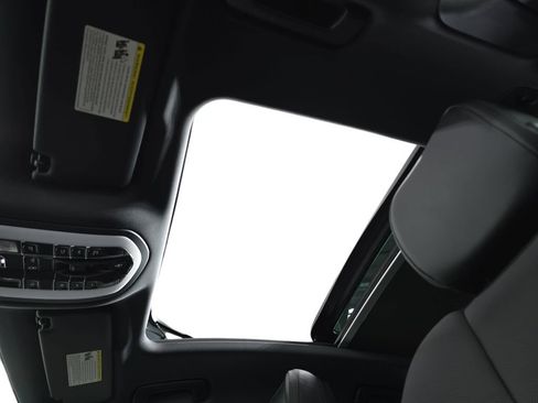 New 2026 Porsche Macan image 28