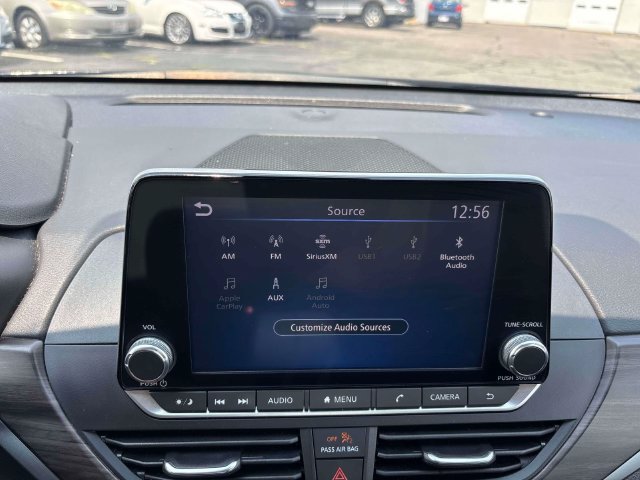 Used 2024 Nissan Altima 2.5 SV FWD image 23