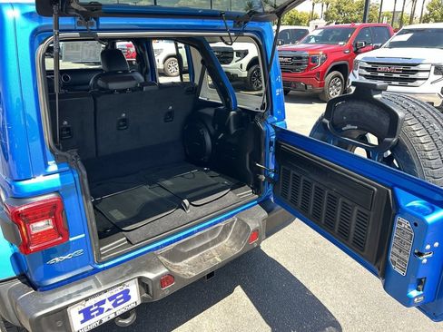 Used 2021 Jeep Wrangler Unlimited Sahara w/ Safety Group AWD/4WD image 26