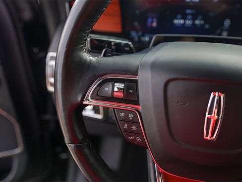 Used 2024 Lincoln Navigator Reserve image 14