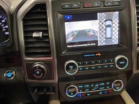 Used 2020 Ford Expedition Platinum AWD/4WD image 9