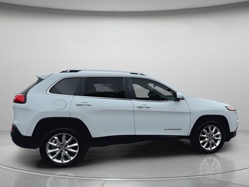 Used 2016 Jeep Cherokee Limited image 31