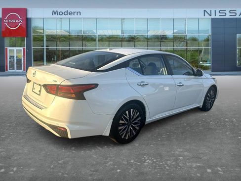 Certified 2023 Nissan Altima 2.5 SV FWD image 5