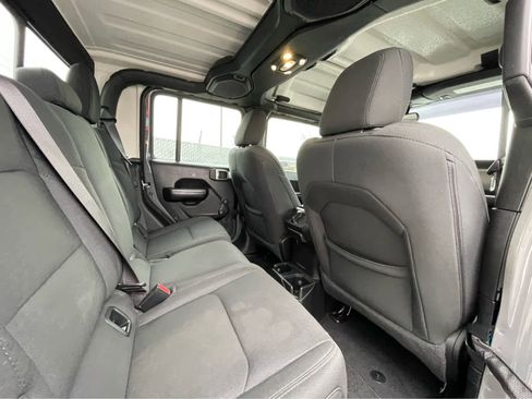 Used 2021 Jeep Gladiator Sport w/ Trailer Tow Package image 24