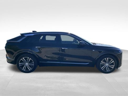 Used 2024 Cadillac Lyriq Luxury RWD image 9