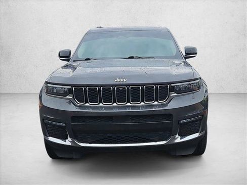 Used 2022 Jeep Grand Cherokee L Limited w/ Luxury Tech Group II AWD/4WD image 2
