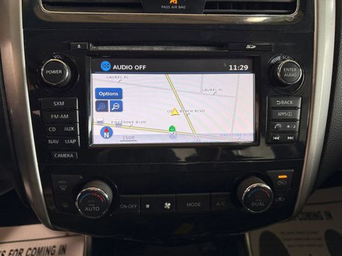 Used 2015 Nissan Altima 2.5 SV w/ Convenience Package image 15