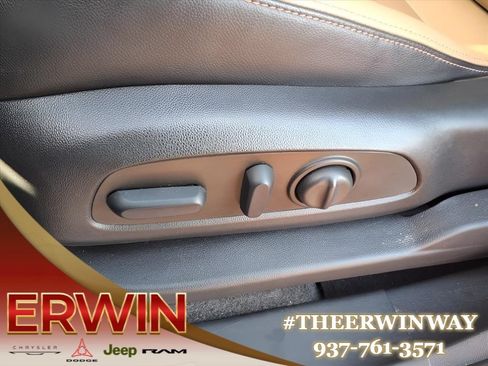 Used 2022 Chevrolet Equinox Premier w/ LPO, Floor Liner Package FWD image 18