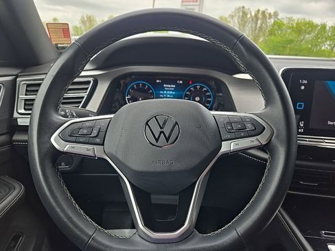 Used 2024 Volkswagen Atlas Cross Sport SE AWD/4WD image 42