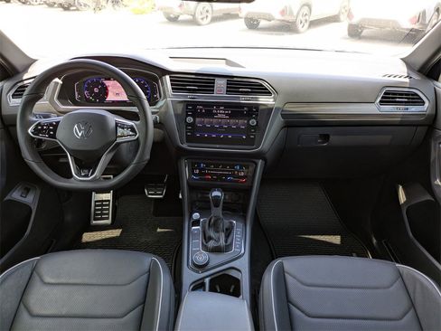 Used 2023 Volkswagen Tiguan SEL R-Line image 13