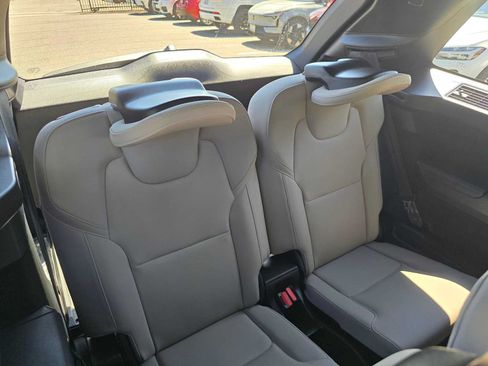 Certified 2026 Volvo XC90 B6 Plus w/ Protection Package Premier AWD/4WD image 15
