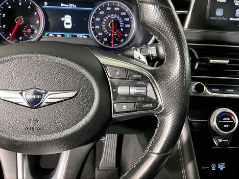 Used 2020 Genesis G70 2.0T image 23
