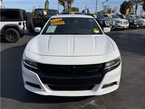 Used 2018 Dodge Charger R/T image 8