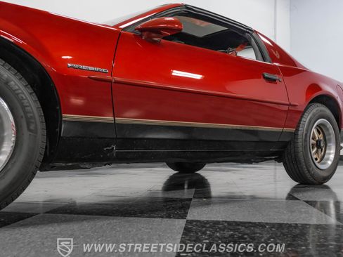 Used 1987 Pontiac Firebird Coupe image 19