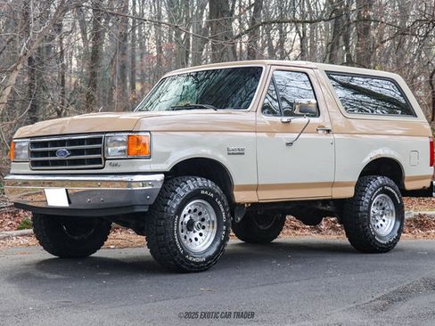 Used 1990 Ford Bronco Custom image 14