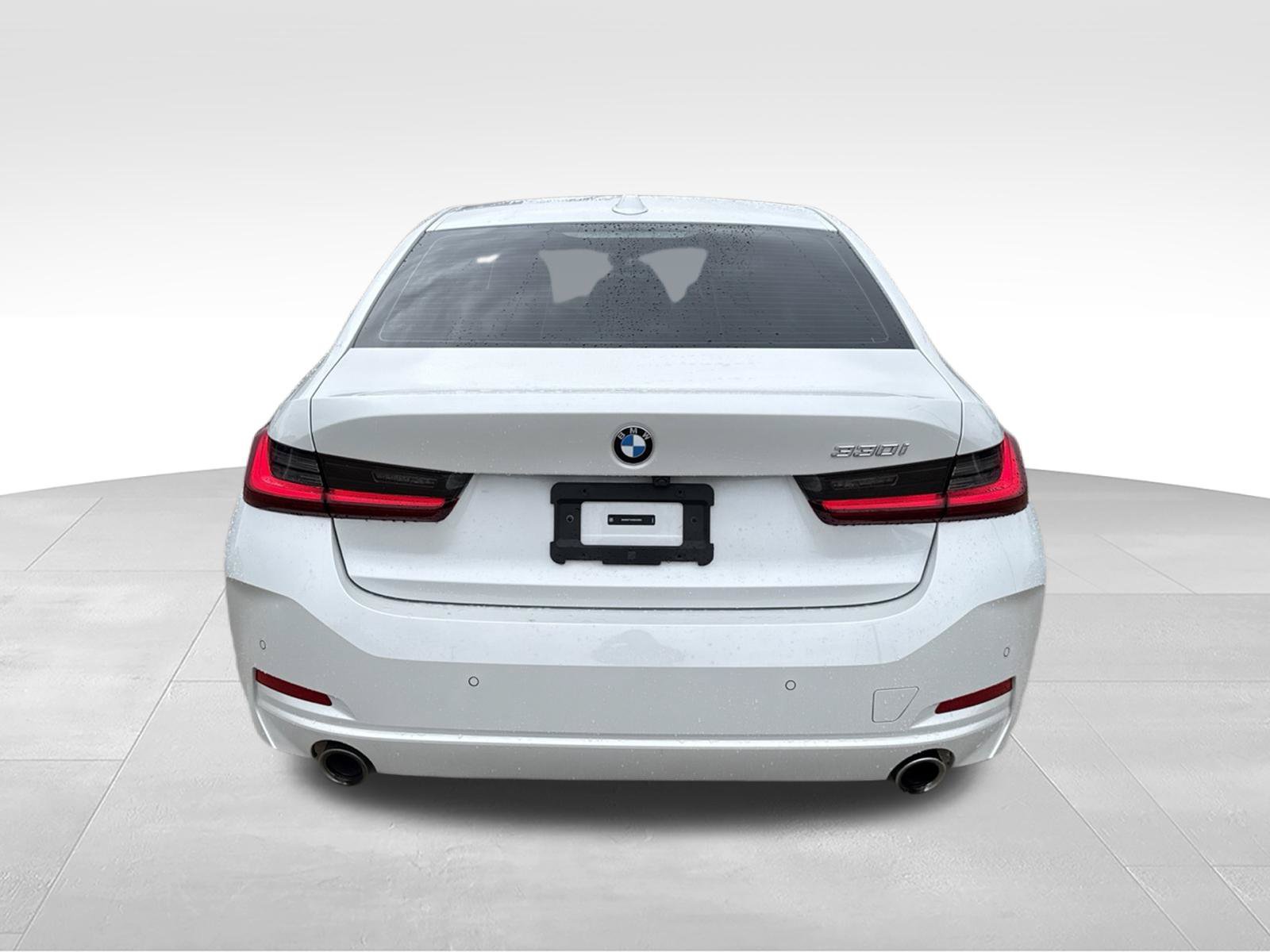 Used 2024 BMW 330i Sedan w/ Convenience Package RWD image 6