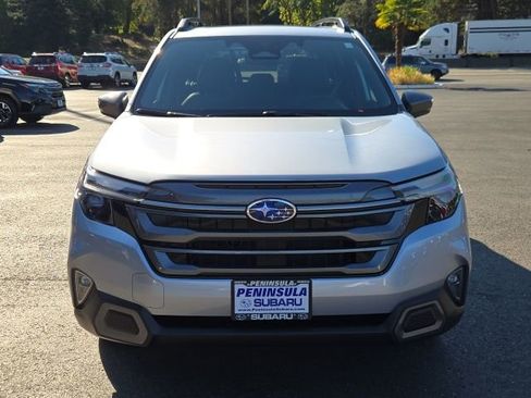 New 2025 Subaru Forester Limited image 4